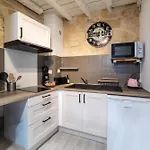 Immeuble 3 Centre Historique St Gilles Maisoncarreeconciergerie