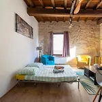 Immeuble 3 Centre Historique St Gilles Maisoncarreeconciergerie * Saint-Gilles (Gard)