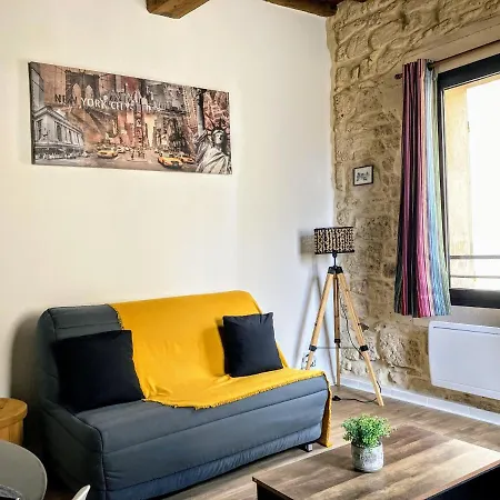 Immeuble 3 Centre Historique St Gilles Maisoncarreeconciergerie Apartment *