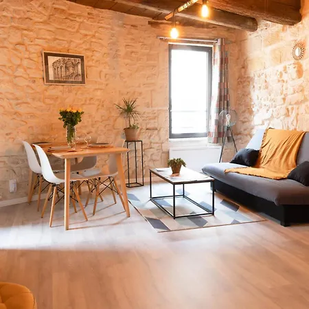 Immeuble 3 Centre Historique St Gilles Maisoncarreeconciergerie