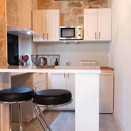 Immeuble 3 Centre Historique St Gilles Maisoncarreeconciergerie *