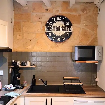 Immeuble 3 Centre Historique St Gilles Maisoncarreeconciergerie * Saint-Gilles (Gard)