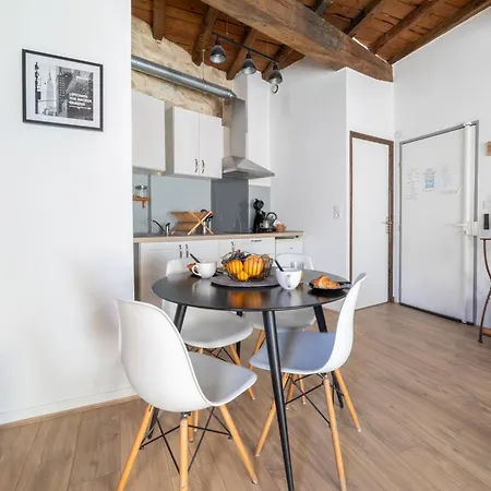 Immeuble 3 Centre Historique St Gilles Maisoncarreeconciergerie *