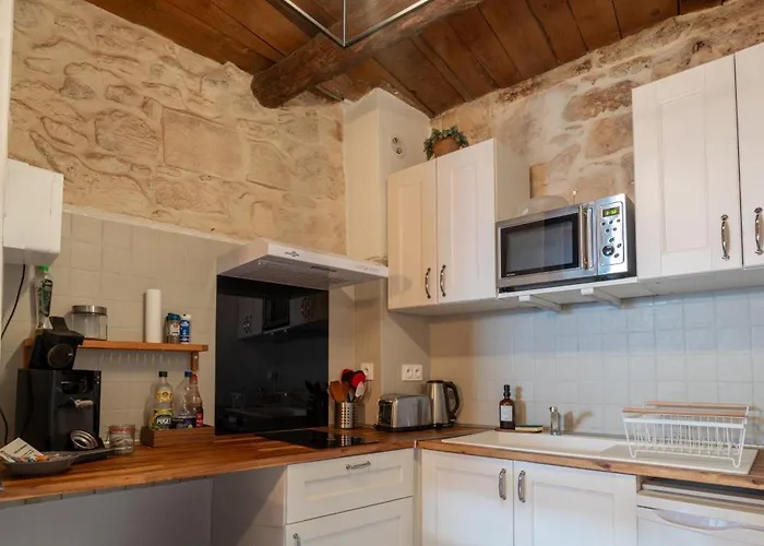 Lägenhet Immeuble 3 Centre Historique St Gilles Maisoncarreeconciergerie Saint-Gilles (Gard)
