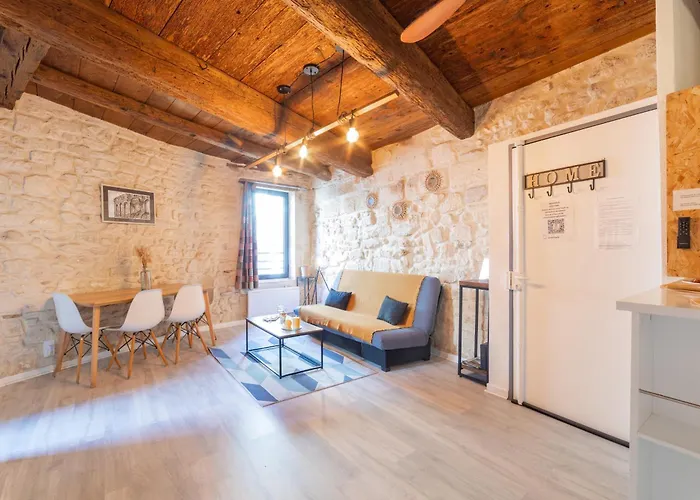 Immeuble 3 Centre Historique St Gilles Maisoncarreeconciergerie Appartement *