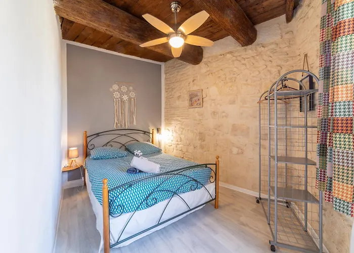 Immeuble 3 Centre Historique St Gilles Maisoncarreeconciergerie Lägenhet