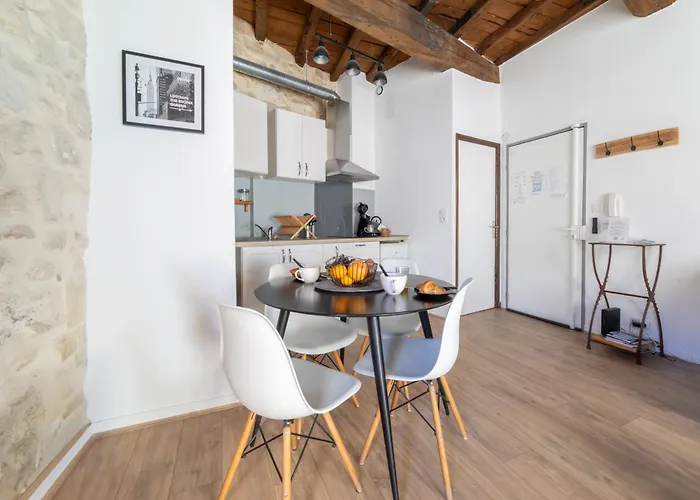 Immeuble 3 Centre Historique St Gilles Maisoncarreeconciergerie *