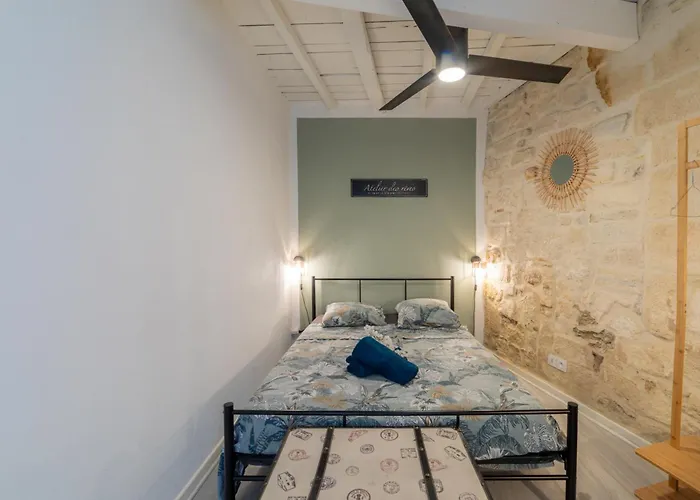 Immeuble 3 Centre Historique St Gilles Maisoncarreeconciergerie Saint-Gilles (Gard)
